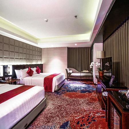Hotel Aston Pasteur Bandung Exterior foto