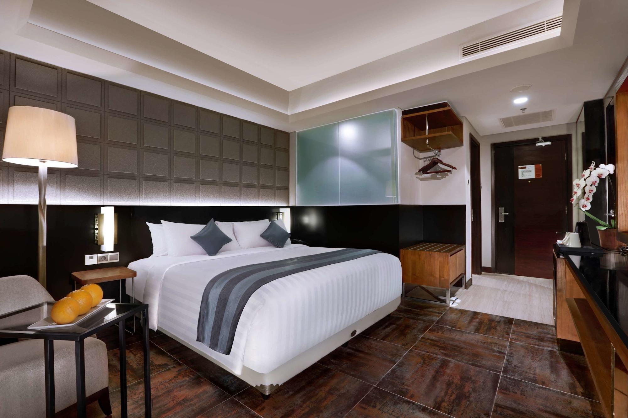 Hotel Aston Pasteur Bandung Exterior foto