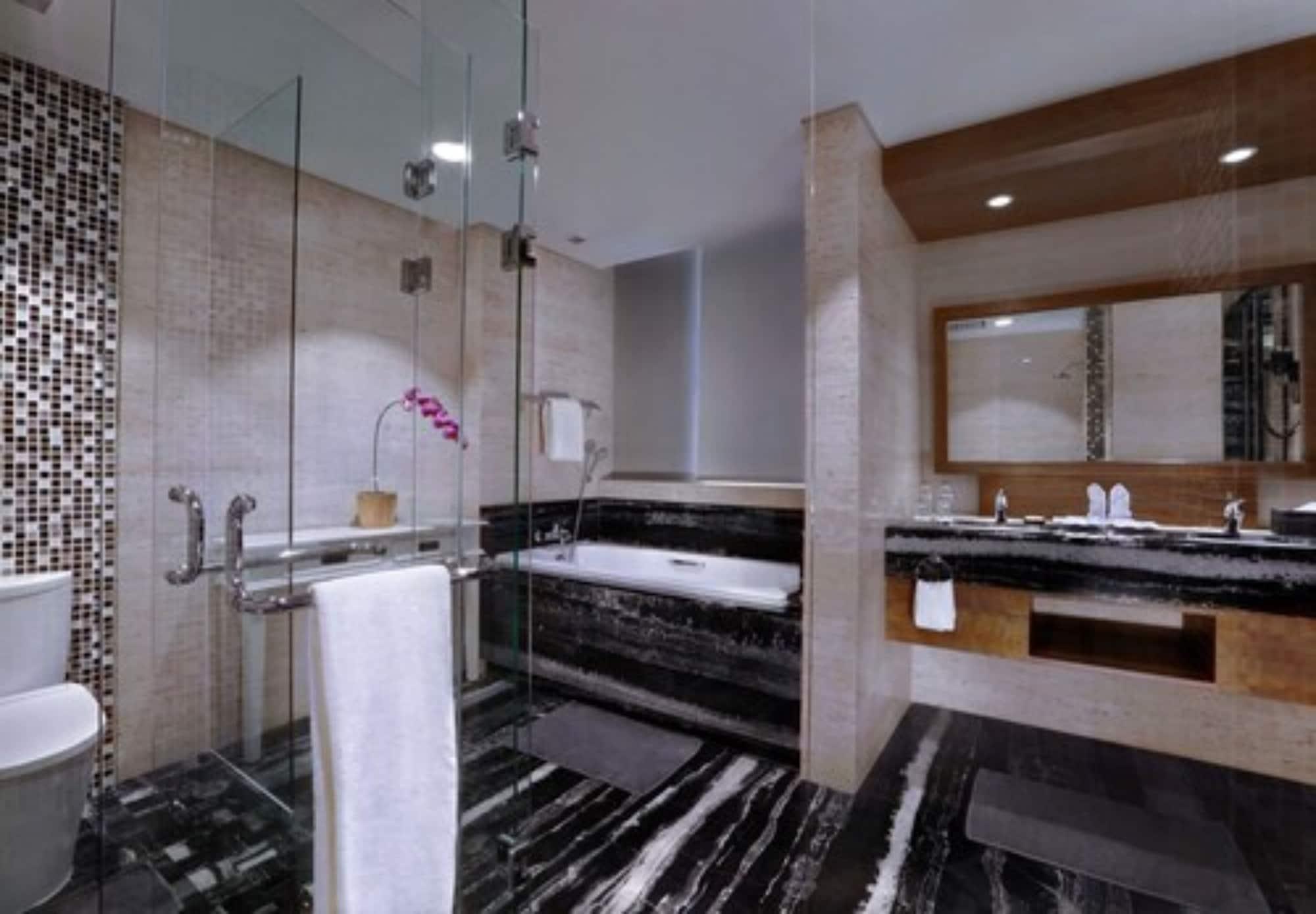 Hotel Aston Pasteur Bandung Exterior foto