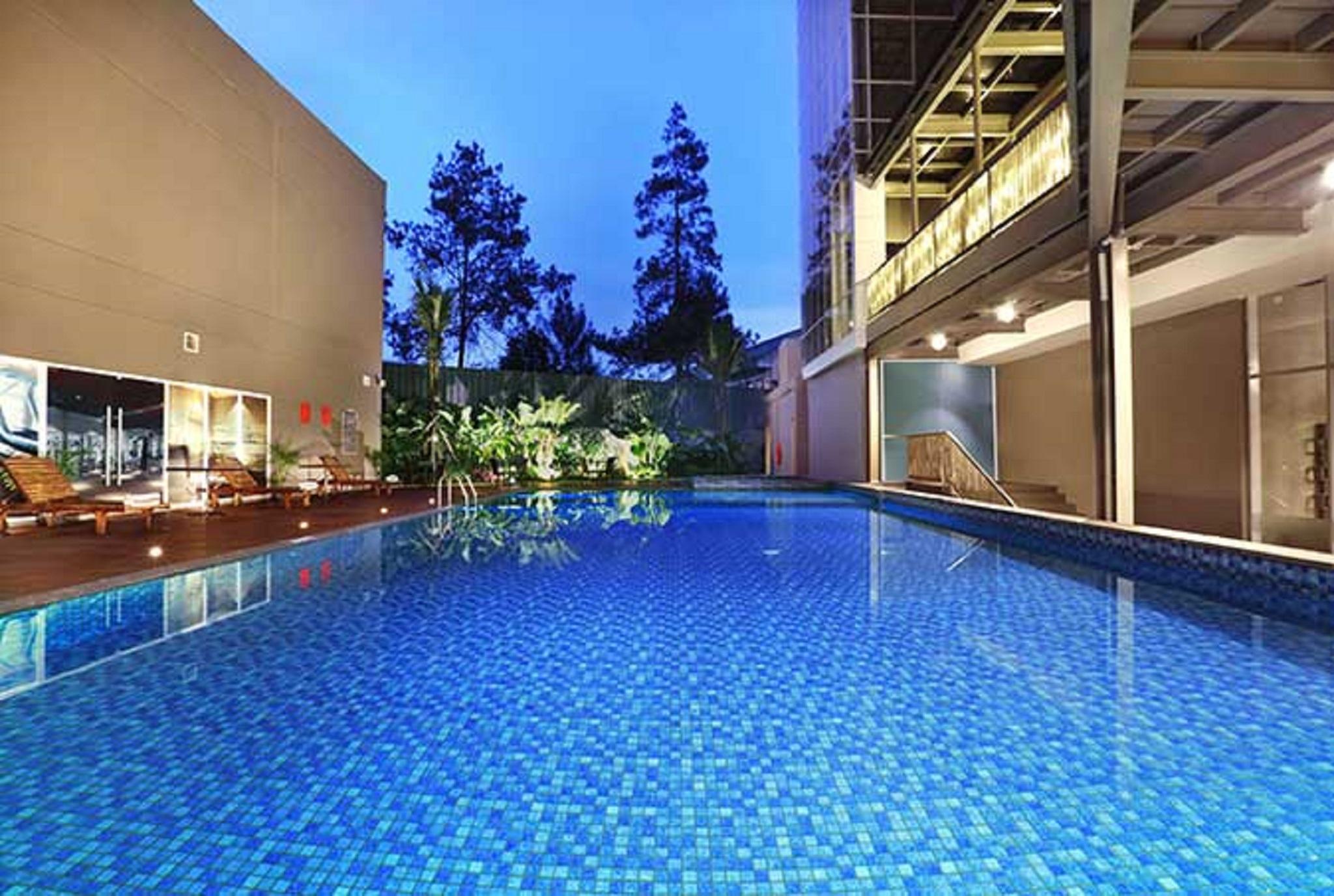 Hotel Aston Pasteur Bandung Exterior foto