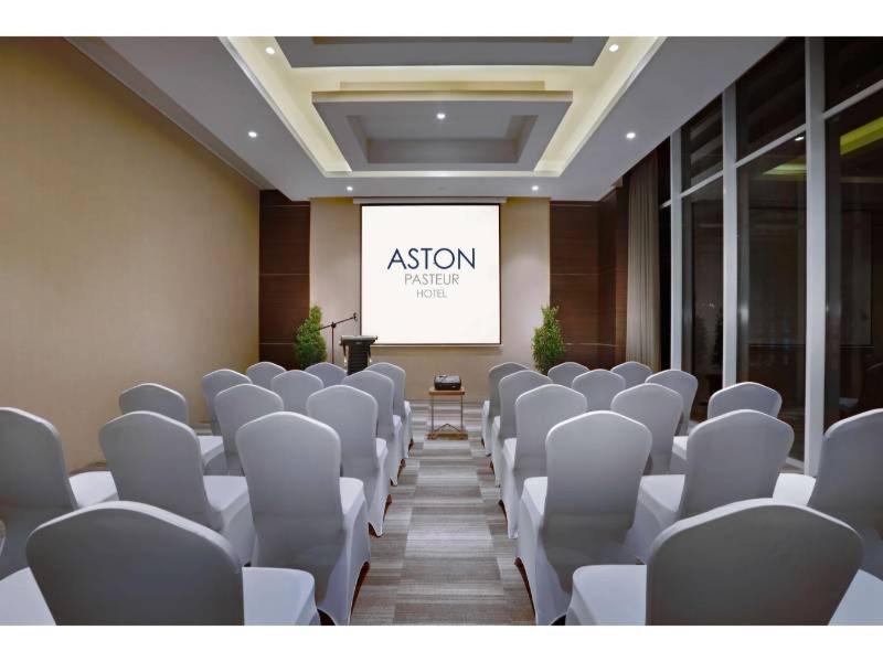 Hotel Aston Pasteur Bandung Exterior foto