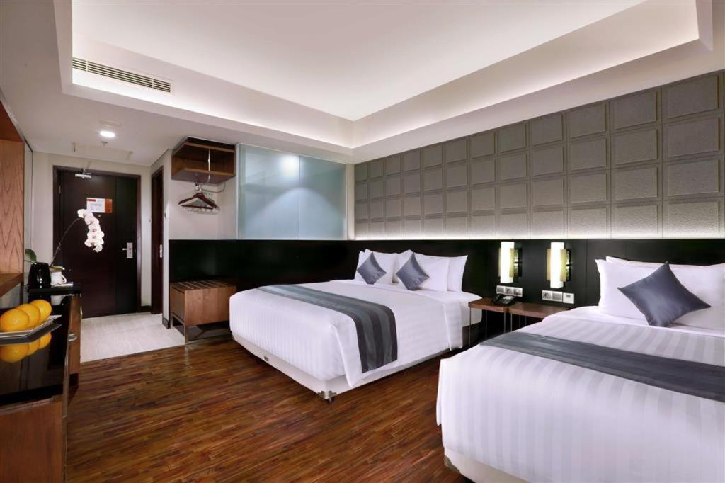 Hotel Aston Pasteur Bandung Exterior foto