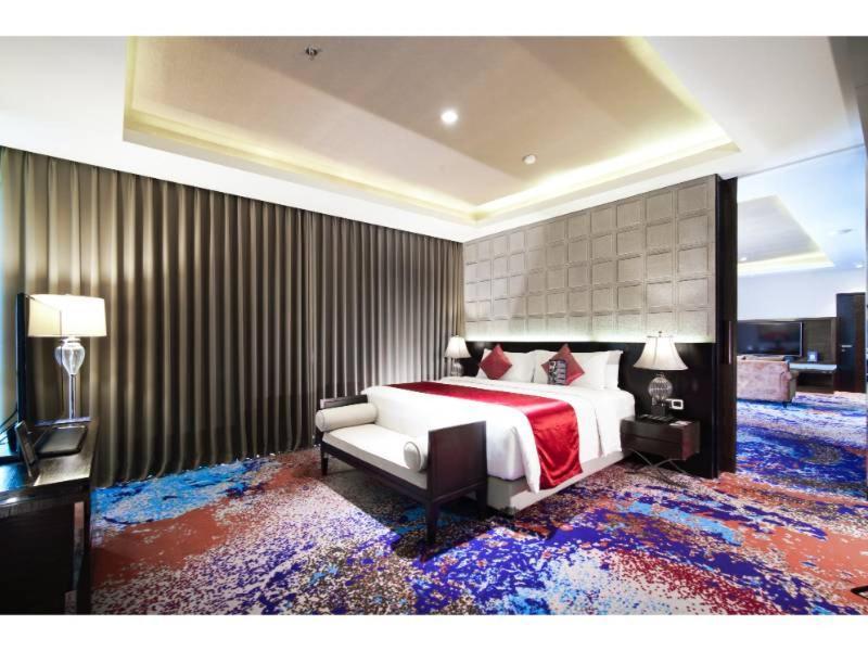 Hotel Aston Pasteur Bandung Exterior foto